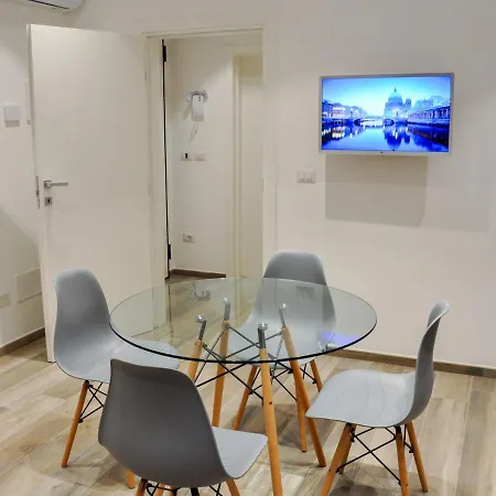Locazione Turistica Luxury Apartments-1